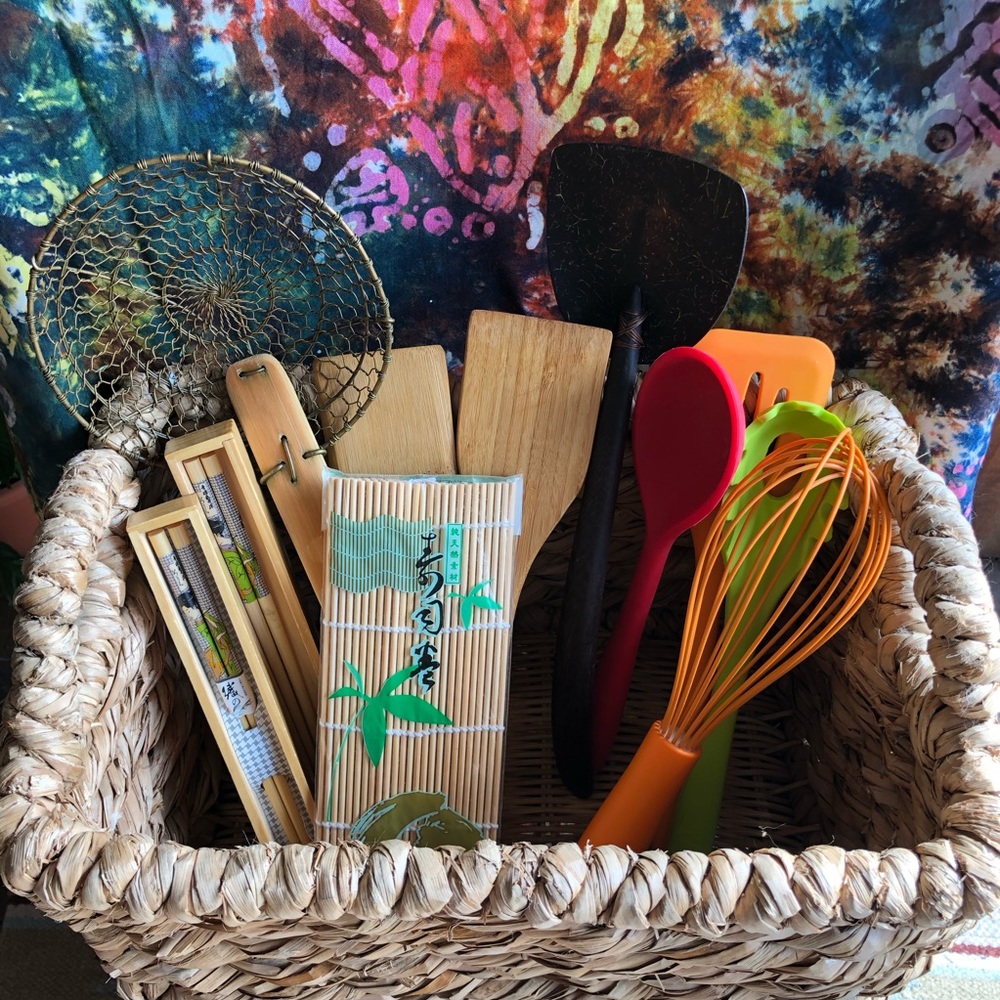 Assorted Kitchen Tools Lot